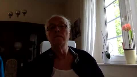 juergener342205 online show from May 4, 2026, 5:09 pm