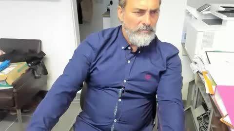 Giovanni50pro online show from September 27, 2025, 4:12 pm