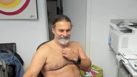 Giovanni50pro online show from November 27, 2025, 3:03 pm