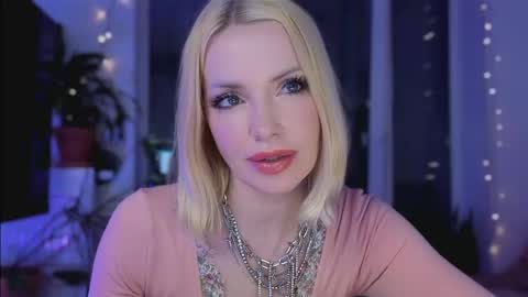 Goddess Julia online show from June 4, 2026, 7:42 pm