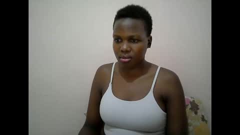 juicy_bella2 online show from September 10, 2025, 10:21 pm