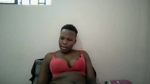 Snapshot of juicy_bella2 chatting on September 26, 2025, 9:02 am juicy_bella2 online show from September 26, 2025, 9:02 am