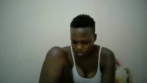 Snapshot of juicy_bella2 chatting on September 30, 2025, 10:37 pm juicy_bella2 online show from September 30, 2025, 10:37 pm