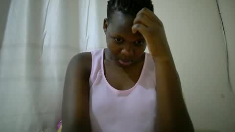 Snapshot of juicy_bella2 chatting on October 16, 2025, 8:43 pm juicy_bella2 online show from October 16, 2025, 8:43 pm