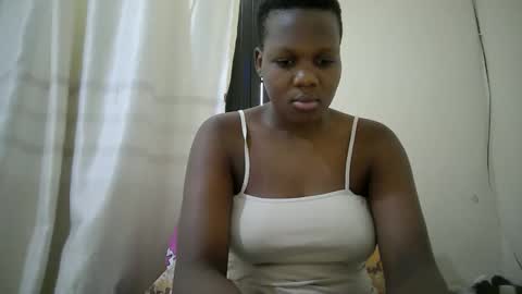 Snapshot of juicy_bella2 chatting on October 30, 2025, 9:11 am juicy_bella2 online show from October 30, 2025, 9:11 am