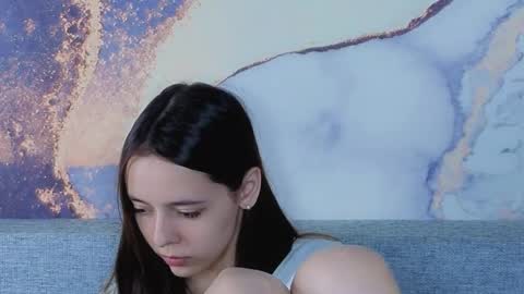 leyla online show from October 24, 2025, 9:06 am