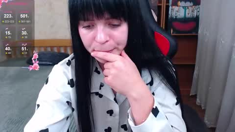 juicy_jesss online show from November 5, 2025, 8:42 pm