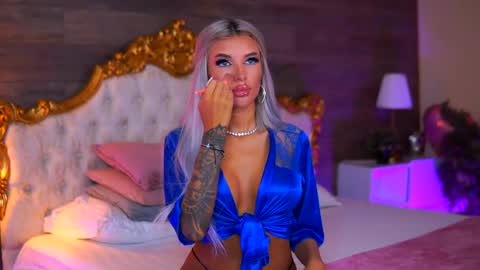 Snapshot of juicy_jessye chatting on June 5, 2026, 8:36 pm Jessye online show from June 5, 2026, 8:36 pm