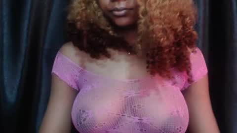 Snapshot of juicy_plumx chatting on February 7, 2025, 11:34 pm Wet Baddie online show from February 7, 2025, 11:34 pm