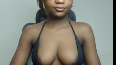 Snapshot of juicy_plumx chatting on October 30, 2025, 6:52 pm Wet Baddie online show from October 30, 2025, 6:52 pm