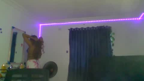 Snapshot of juicy_pussy1122 chatting on October 14, 2025, 8:15 am Emily online show from October 14, 2025, 8:15 am