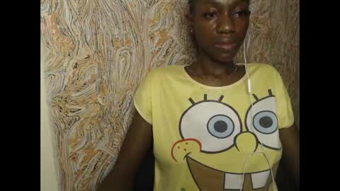 Snapshot of juicyberryx chatting on February 15, 2025, 3:28 pm queen online show from February 15, 2025, 3:28 pm