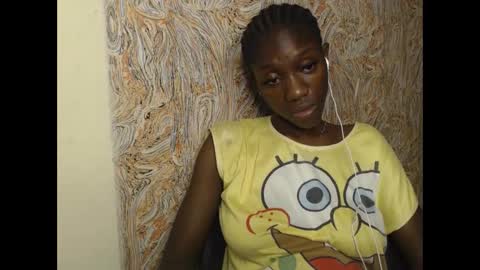 Snapshot of juicyberryx chatting on February 15, 2025, 9:48 pm queen online show from February 15, 2025, 9:48 pm