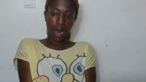 Snapshot of juicyberryx chatting on May 19, 2026, 8:59 pm queen online show from May 19, 2026, 8:59 pm