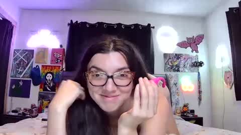 juicybootyqt online show from November 26, 2025, 6:09 pm