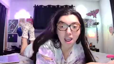 juicybootyqt online show from December 14, 2025, 8:24 pm