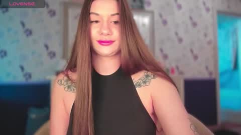 Snapshot of juicyhelenx chatting on September 26, 2025, 1:15 pm Elena online show from September 26, 2025, 1:15 pm