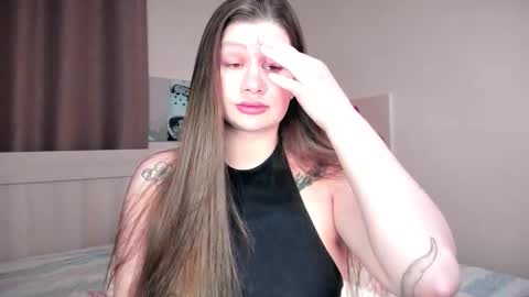 Elena online show from February 8, 2026, 8:12 pm