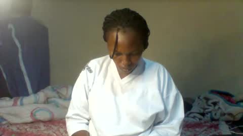 juicyicequeen online show from November 18, 2025, 1:22 am