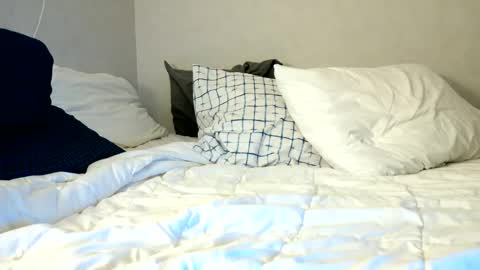 JuicyLaureXXX online show from September 13, 2025, 6:24 am