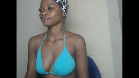 Snapshot of juicypiexx chatting on February 14, 2025, 12:30 am juicypiexx online show from February 14, 2025, 12:30 am
