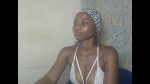 Snapshot of juicypiexx chatting on February 28, 2025, 5:15 am juicypiexx online show from February 28, 2025, 5:15 am