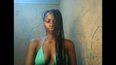 Snapshot of juicypiexx chatting on October 6, 2025, 2:20 am juicypiexx online show from October 6, 2025, 2:20 am