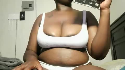 juicyslurrt online show from December 3, 2025, 10:52 pm