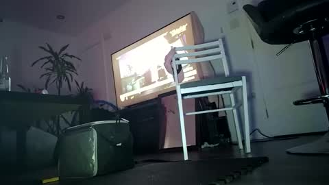 juicystraw online show from December 2, 2025, 5:35 am