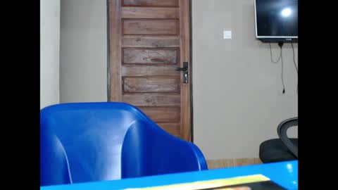 juicyxxxboobs online show from May 19, 2026, 3:46 am