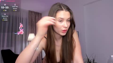 juicyypeachh_ online show from February 21, 2025, 8:16 pm
