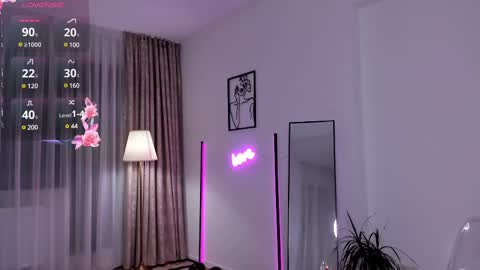 juicyypeachh_ online show from February 25, 2025, 11:44 pm