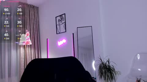 juicyypeachh_ online show from March 4, 2025, 11:43 pm
