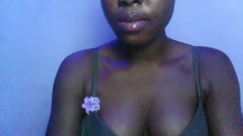 Snapshot of juicyyxboobs chatting on May 8, 2026, 3:17 pm juicyyxboobs online show from May 8, 2026, 3:17 pm