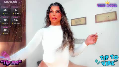 Snapshot of jujubee_lander chatting on October 18, 2025, 11:11 am Jujubee online show from October 18, 2025, 11:11 am