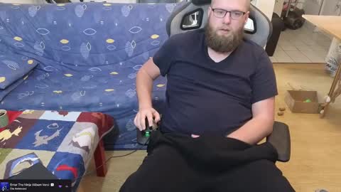 Julcs online show from March 12, 2025, 1:40 pm