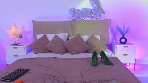 Jules Nightt online show from July 25, 2026, 9:56 pm