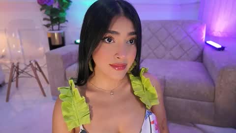 Snapshot of julesbennet chatting on September 16, 2025, 11:33 am Jules Bennett online show from September 16, 2025, 11:33 am