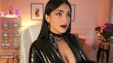 Jules Bennett online show from October 31, 2025, 11:33 am