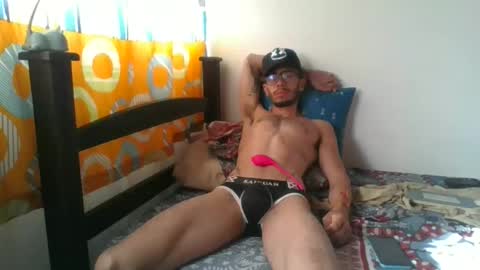 Julfigo online show from December 9, 2024, 1:02 pm
