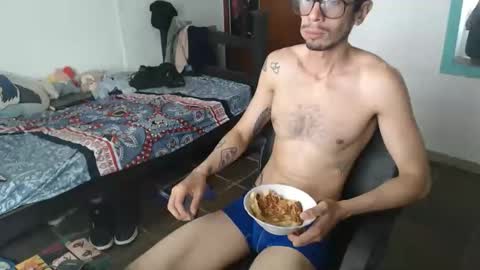 Julfigo online show from May 2, 2026, 2:44 pm