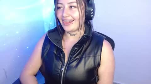  Juliana Torres  online show from February 18, 2025, 11:08 pm