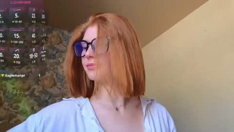 Snapshot of juli_ginger chatting on June 11, 2026, 6:44 am Julia online show from June 11, 2026, 6:44 am