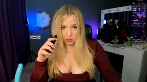 juli kisss online show from December 24, 2024, 8:27 pm