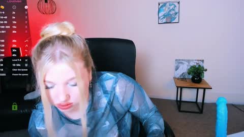 juli kisss online show from December 29, 2024, 7:32 pm