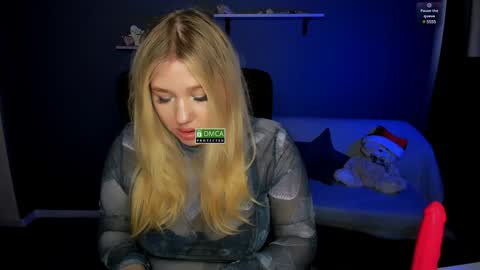 juli kisss online show from February 6, 2025, 12:37 pm