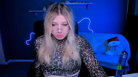 juli kisss online show from March 4, 2025, 12:44 pm