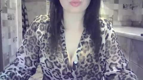 Snapshot of julia69009 chatting on May 27, 2026, 8:28 pm julia69009 online show from May 27, 2026, 8:28 pm