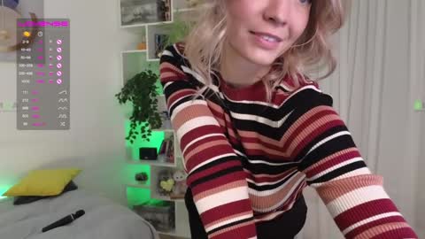 Cute online show from January 16, 2025, 5:23 pm