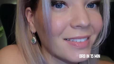 Cute online show from February 26, 2025, 4:14 pm